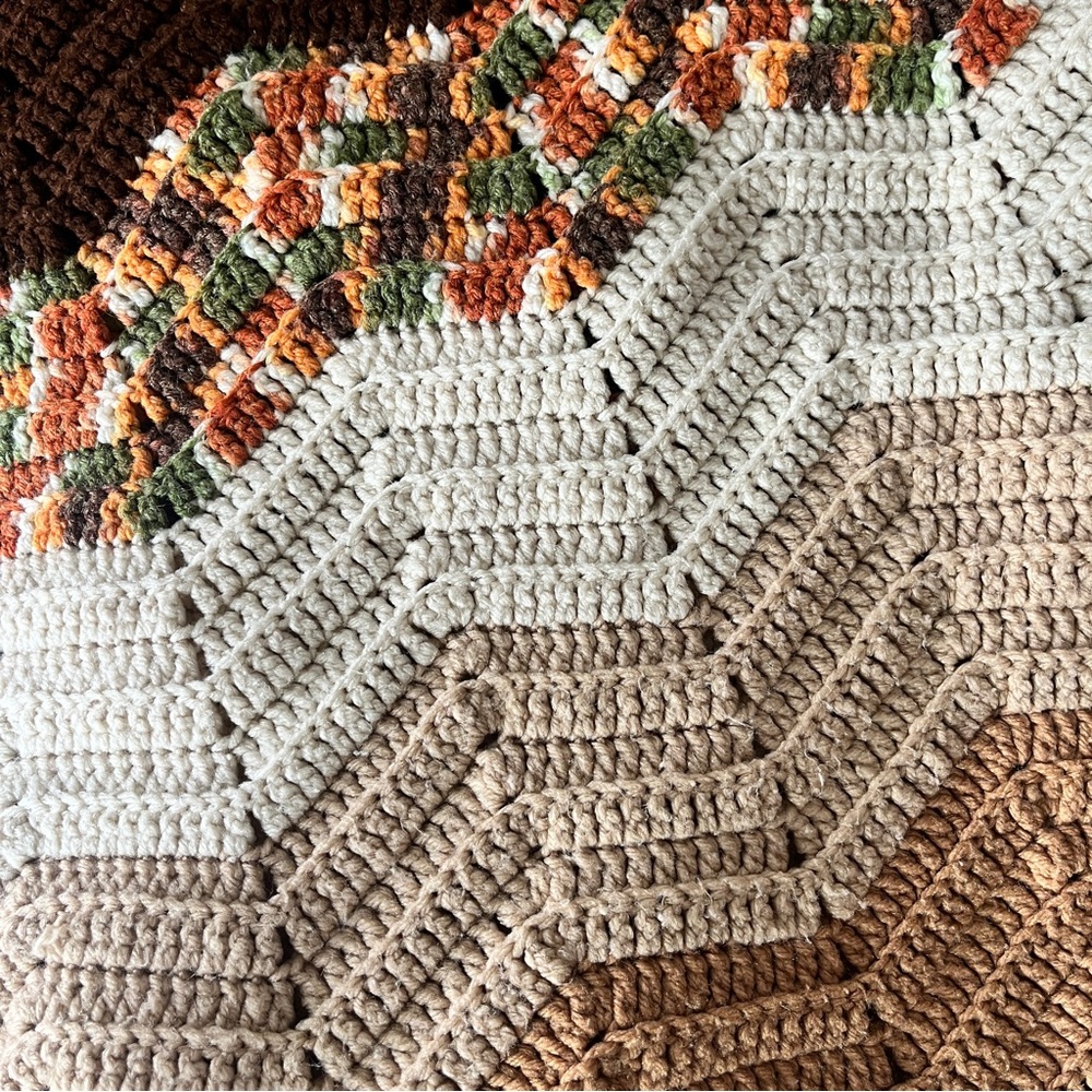 Large Vintage 70’s Boho Chevron Afghan Blanket